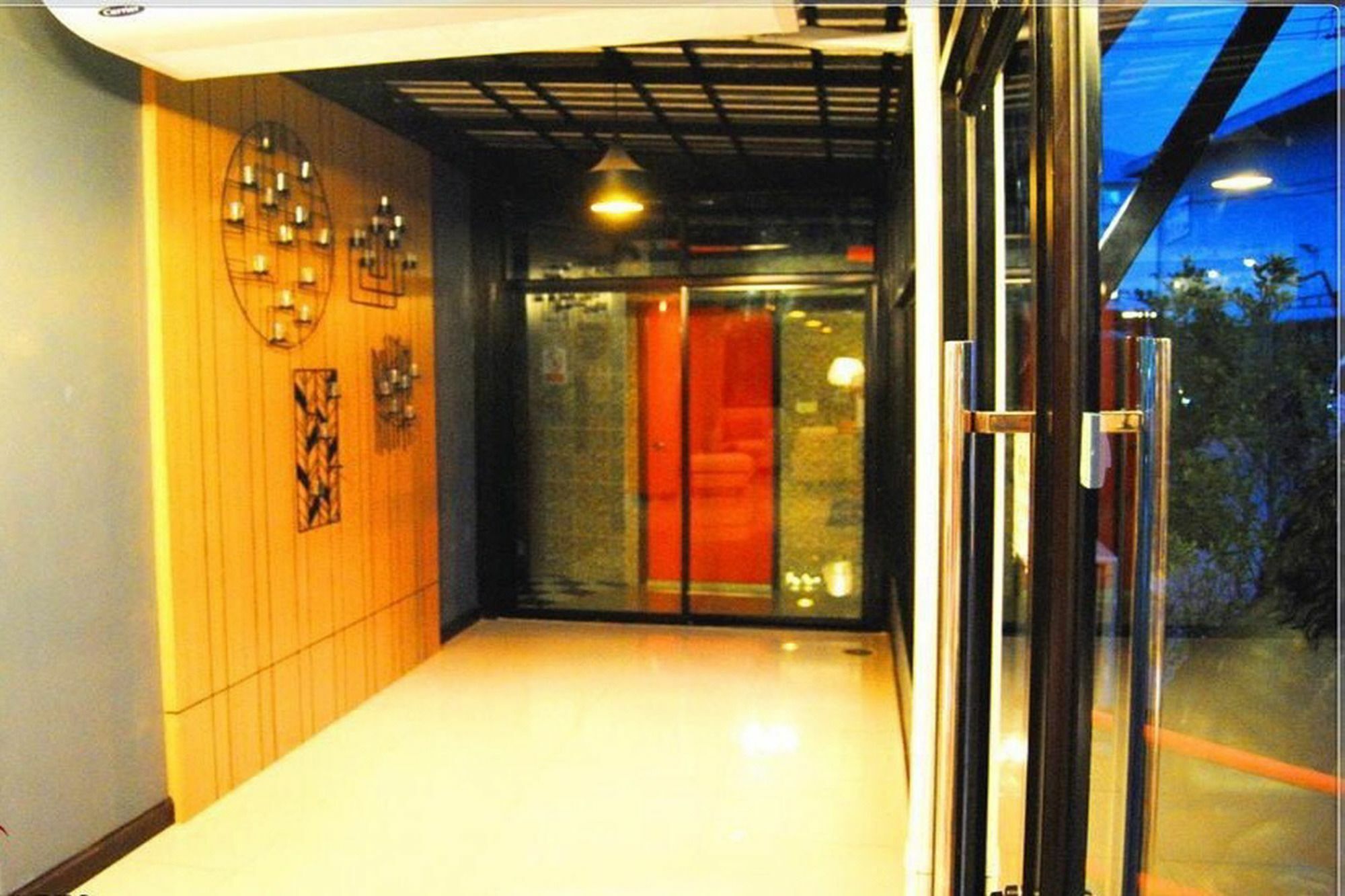 Uplus Uhome Residence Pattaya Extérieur photo